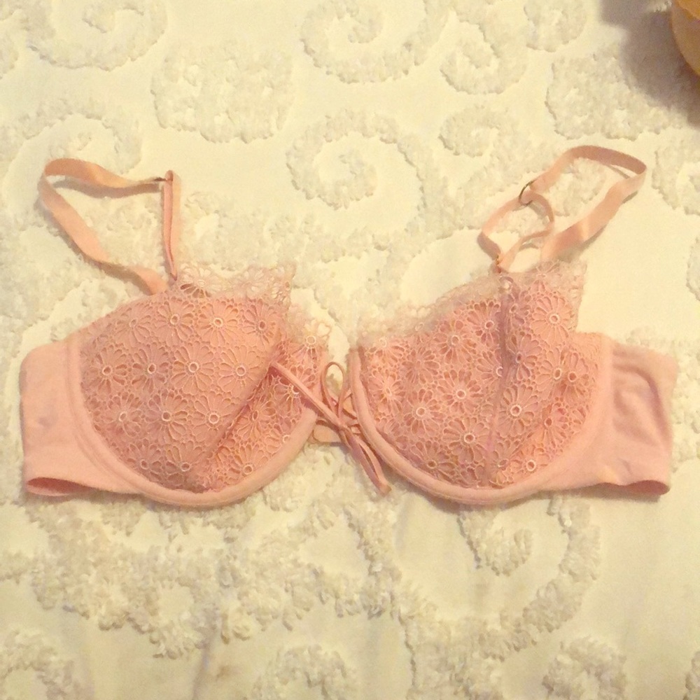 Pink Demi cup, Daisy lace bra